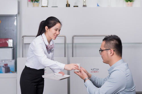 上汽金融客服电话 24小时免费人工热线，全方位信息咨询服务